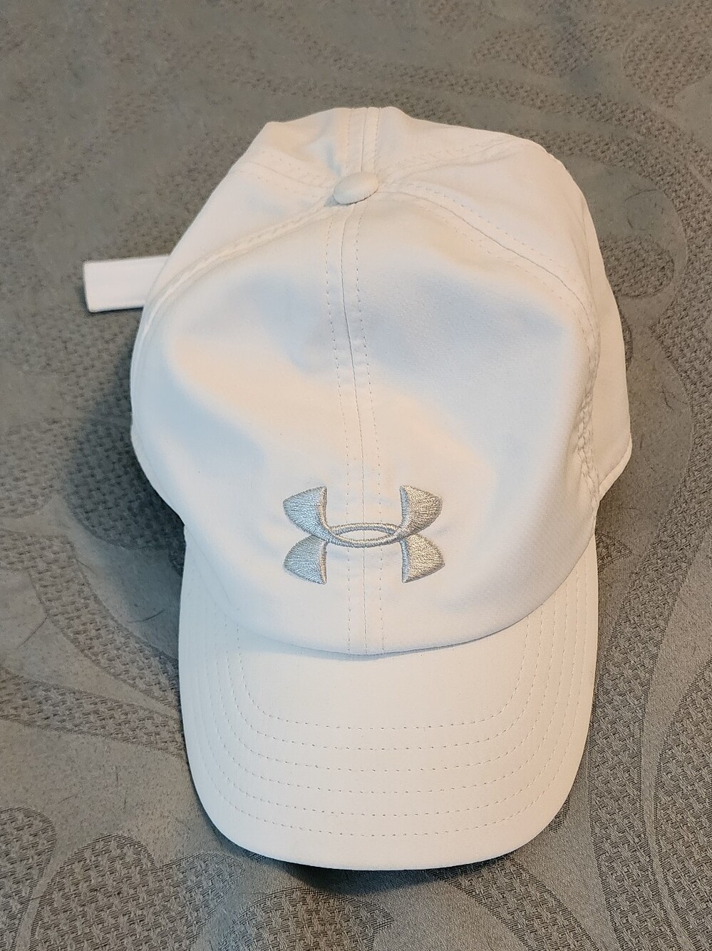 Under Armour Women's White Performance Baseball Cap